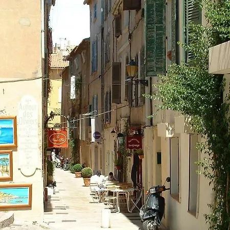 Апартаменти Heart Of St Tropez *