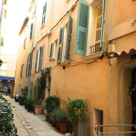 Апартаменти Heart Of St Tropez *