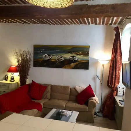 Heart Of St Tropez Апартаменти *